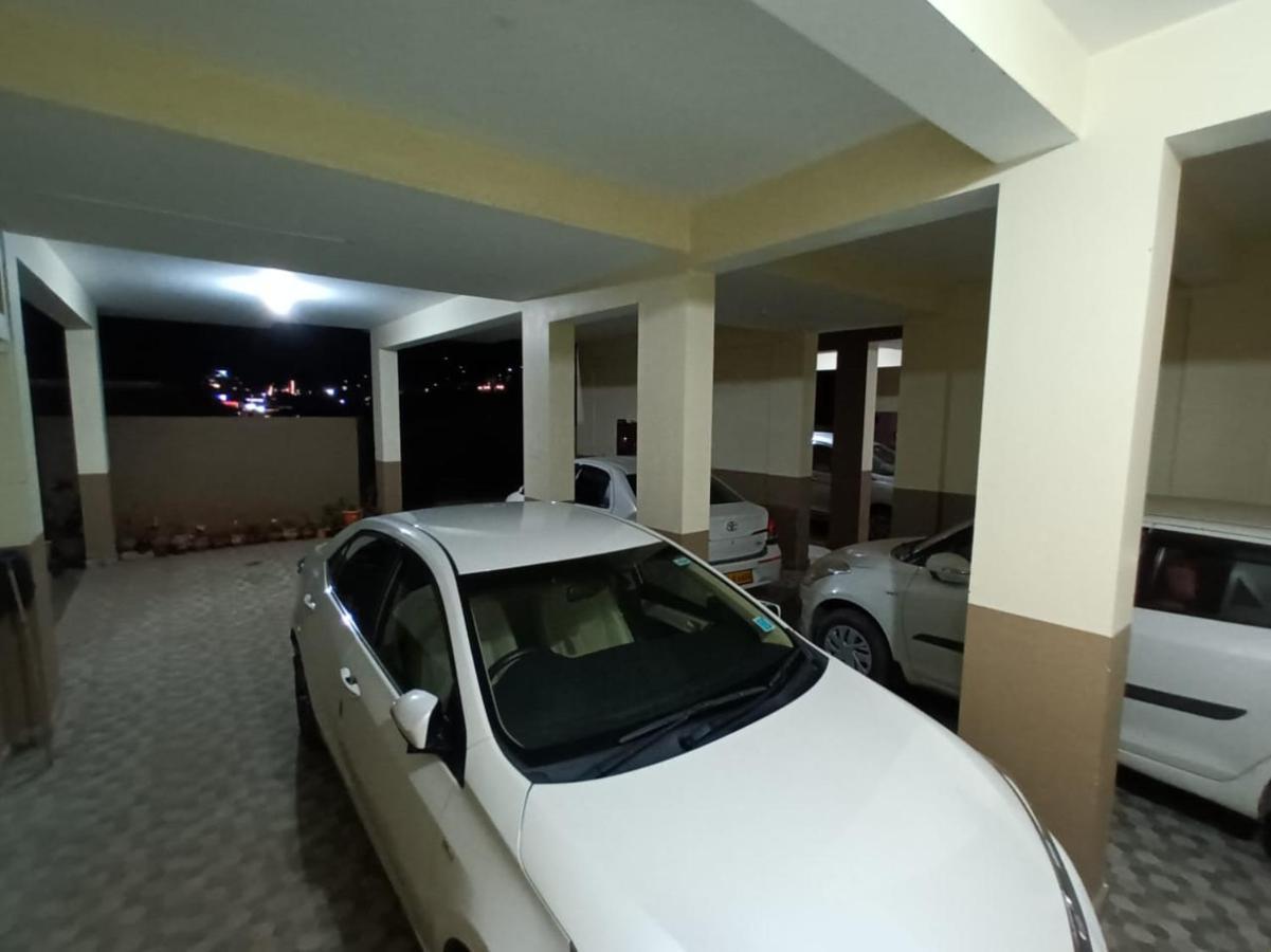 Апартаменты Karpagam Residency Утакаманд Экстерьер фото